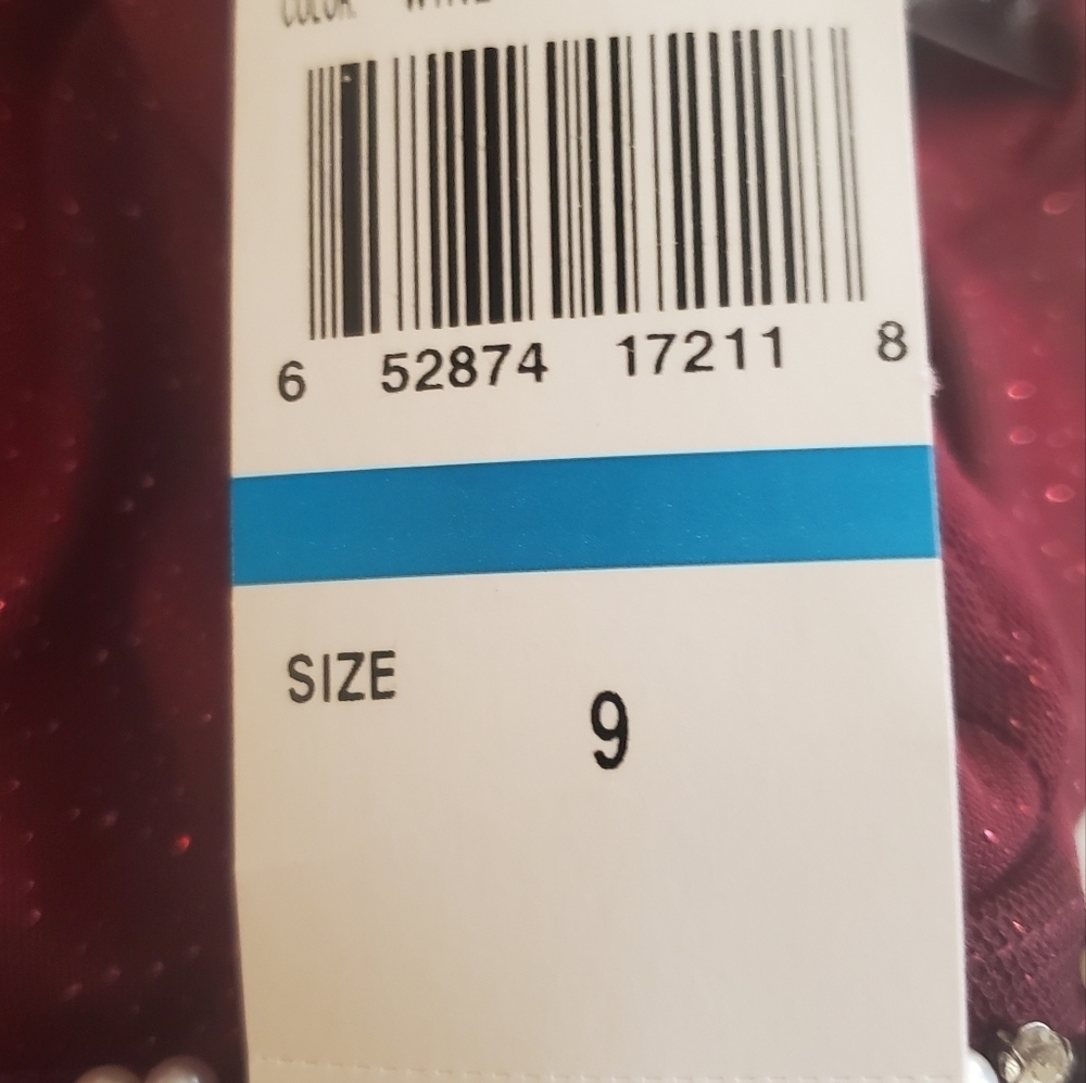 SPEECHLESS Burgundy Glitter Sheer Evening Gown Size 9 Beaded Flowing Faux pearl - Picture 12 of 17